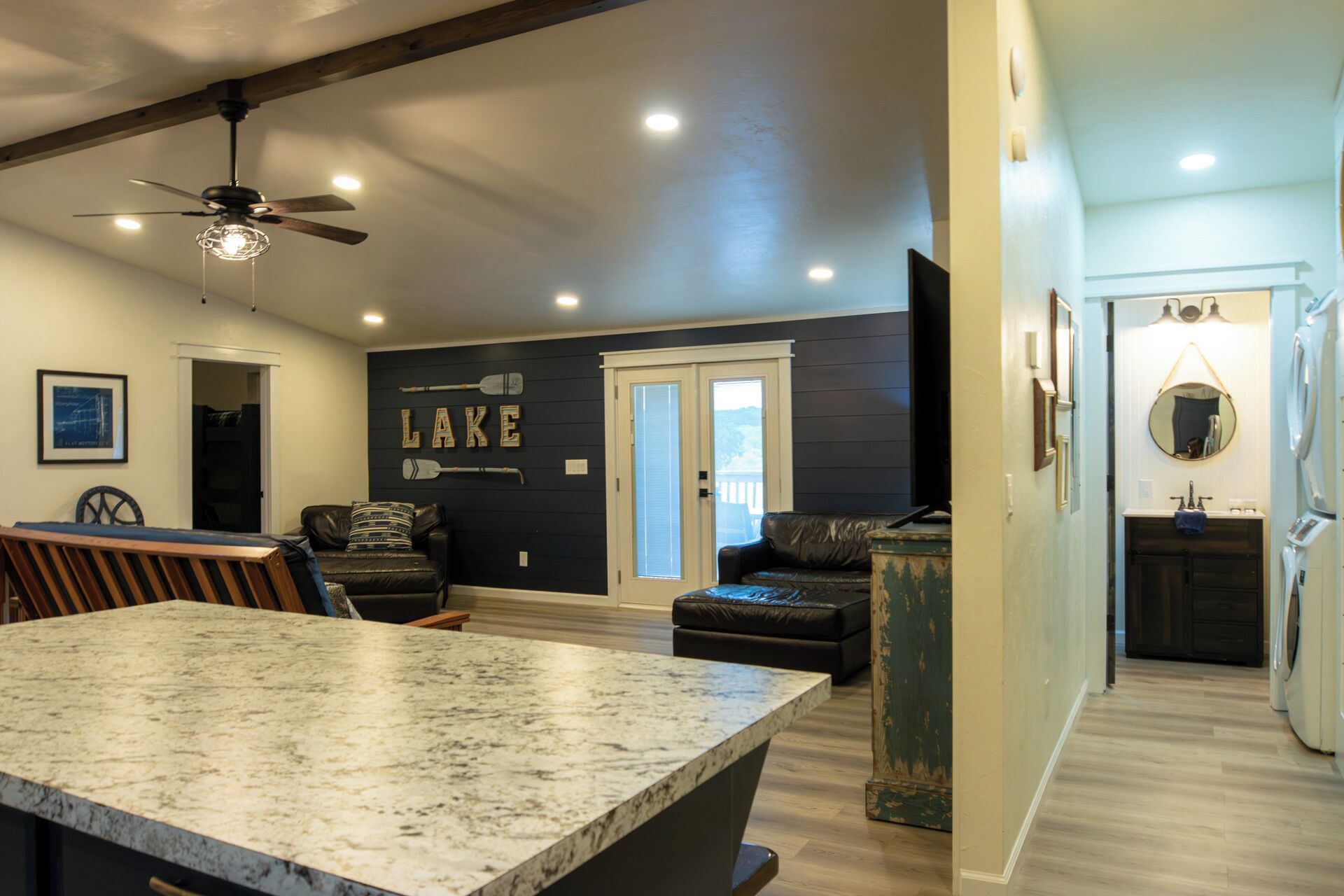 Charming Home, Lake View and Access | Living area