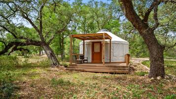 Cabin, 5 Bedrooms | Property grounds