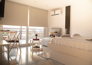 1 bedroom - Athens Riviera Bay View Suite By The Olon (Vari-Voula-Vouliagmeni)