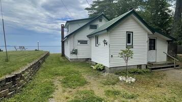 House, 3 Bedrooms | Exterior