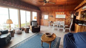 House, 3 Bedrooms | Interior