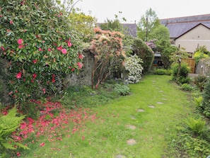 Cottage | Property grounds