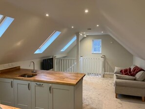 Interior - The Old Dairy - Self contained loft apartment with off-street parking (Stanton by Bridge, Derby)