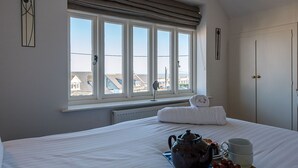 5 slaapkamers, een laptopwerkplek, een strijkplank/strijkijzer