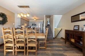 Villa (3 Bedrooms) | Speisen