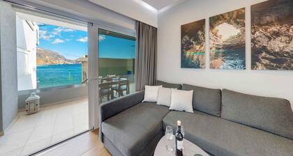 Relaxed Seaside Living, Tris Ekklisies - Sleeps 4