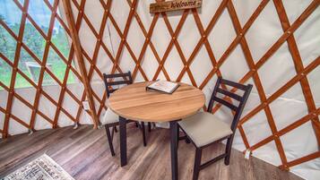 Cabin, 1 phòng ngủ | Khu ăn uống