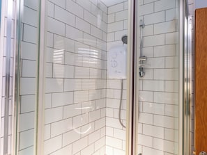 Cottage | Bathroom | Shower
