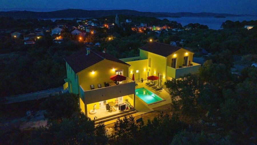 Luxury Villa Gaby With Heated Pool
