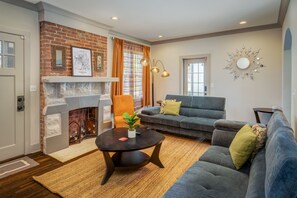 Cottage, Multiple Beds, Kitchen, City View | Living area | 40-inch TV with digital channels - All Shook Up (Nashville)