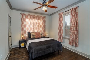 Cottage, Multiple Beds, Kitchen, City View - All Shook Up (Nashville)