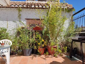 Outdoor dining - Cozy studio for two (La Zubia)