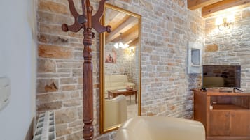 Family House, 2 Double Beds, 2 Bathrooms (Pool Villa Frapi - Ruzmarin) | Bathroom | Combined shower/tub, hair dryer, towels, soap