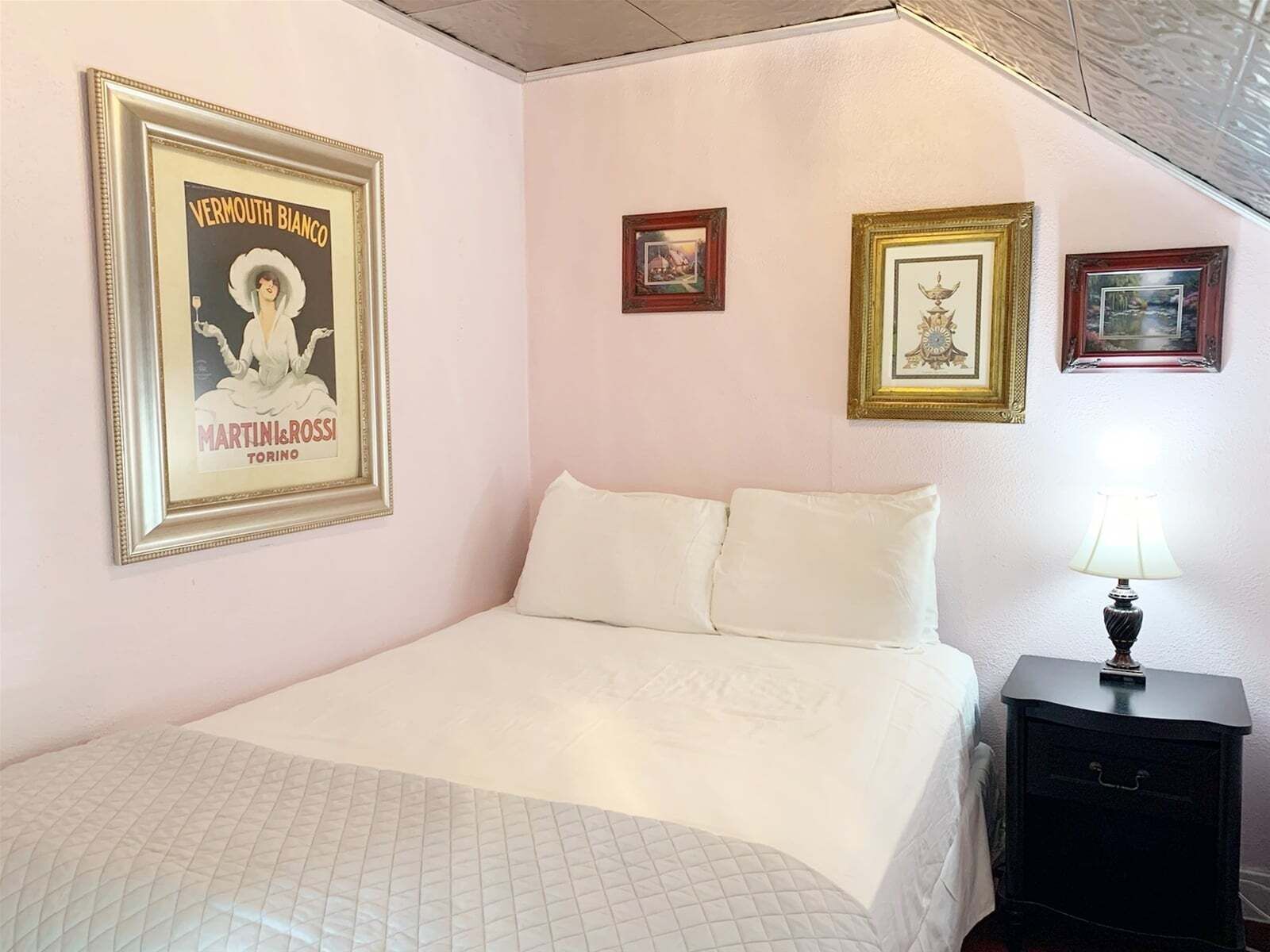 3 bedrooms, iron/ironing board, Internet, bed sheets