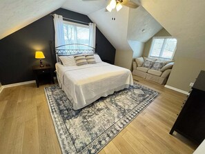 5 bedrooms, iron/ironing board, WiFi, bed sheets