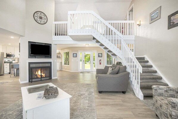 TV, fireplace, DVD player