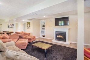 TV, fireplace, DVD player