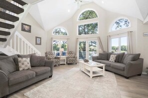 TV, fireplace, DVD player