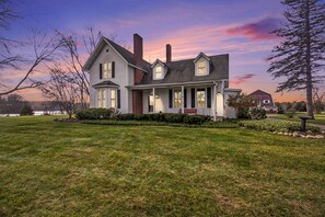 Exterior - The Old Snow Farm: Lake Allegan Waterfront, Classic Farmhouse, Fire Pit, Patio (Allegan)