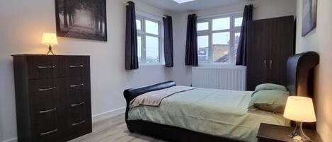 2 bedrooms, WiFi, bed sheets