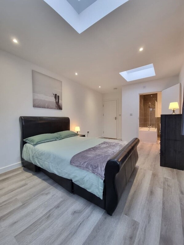 2 soverom, wi-fi og sengetøy