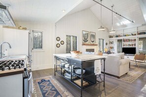 Fridge, microwave, oven, stovetop - Birdie Cottage: Charming Saugatuck Cottage, Walk to Downtown, Screen Porch (Saugatuck)