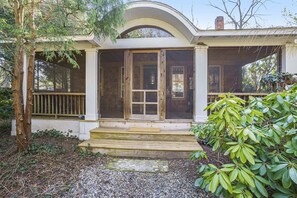 Exterior detail - Birdie Cottage: Charming Saugatuck Cottage, Walk to Downtown, Screen Porch (Saugatuck)