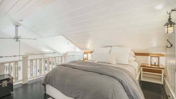 WiFi (free), bed sheets