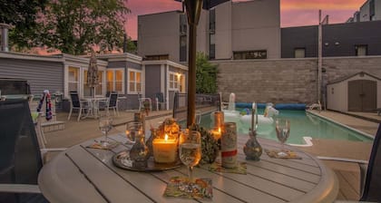 Saugatuck Lodge: Private Pool, Hot Tub, Fireplace, Downtown Saugatuck, Sleeps 22