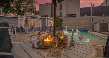 Saugatuck Lodge: Private Pool, Hot Tub, Fireplace, Downtown Saugatuck, Sleeps 22