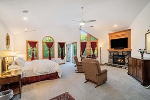 5 عدّة غرف نوم ومكواة/لوح كي وواي فاي وملاءات أسرّة