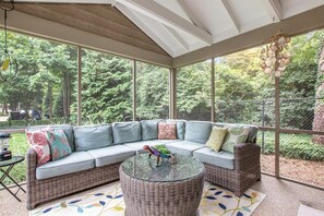 TV, fireplace - Daisy Cottage: New Year's Eve Special Offer! (Douglas)