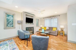 TV, fireplace - Daisy Cottage: New Year's Eve Special Offer! (Douglas)