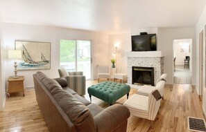 Smart TV, fireplace - Bootleggers: Walk to Downtown Saugatuck, Fire Pit, Deck, Pet-Friendly (Saugatuck)