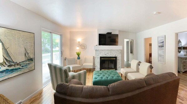 TV, fireplace, DVD player