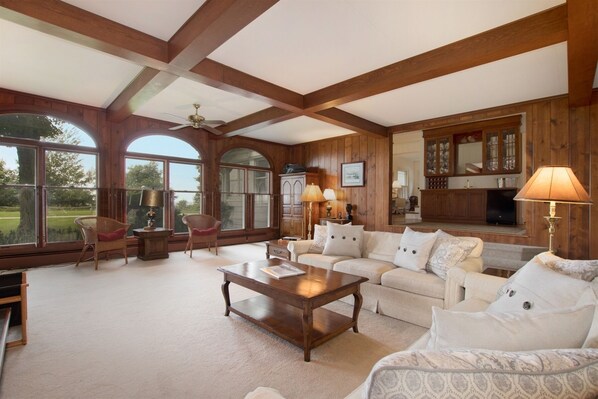 TV, fireplace, DVD player