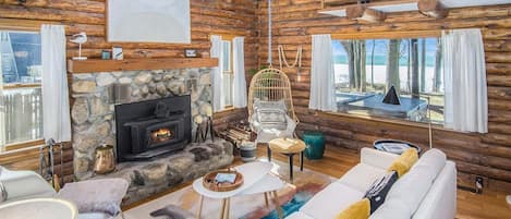 TV, fireplace, streaming services