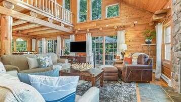 Flat-screen TV, fireplace, DVD player