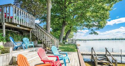 The Roost: Hutchins Lake Access, Sandy Beach, Fire Pit, Near Wineries & Shopping