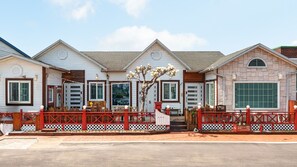 Exterior - Sokcho Seohyeon Ine Pension (Sokcho)