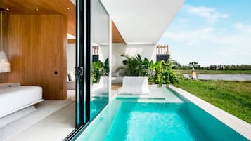 Villa, 1 Bedroom, Private Pool | Peti besi dalam bilik, ruang kerja komputer riba