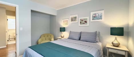 5 室のベッドルーム、アイロン / アイロン台、インターネット、ベッドシーツ