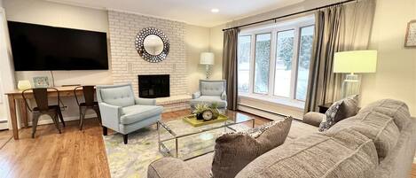 Fladskærms-tv, pejs