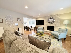 تلفزيون بشاشة مسطحة، مدفأة