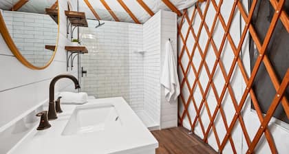 Ot 3515l Texas Yurt Haus: Longhorn 1 Bedroom Cabin by RedAwning