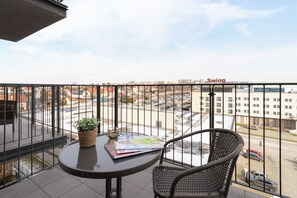 Balcony - Dobrego Pasterza Studio by Renters (Kraków)