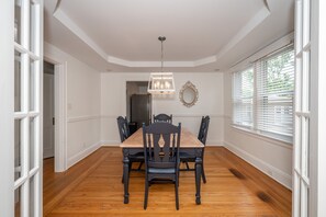 Condo, 2 Queen Beds, Balcony, Garden View | Dining