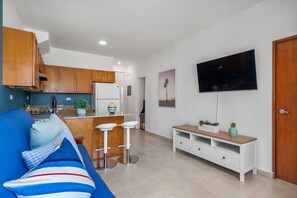 Apartment | 1 bedroom, Internet - Puerto Rico Oceanpark Beach Rental With King Size Bed Otium Rentals (San Juan)