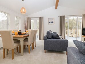 Dining - Hollytree Lodge (Windermere)