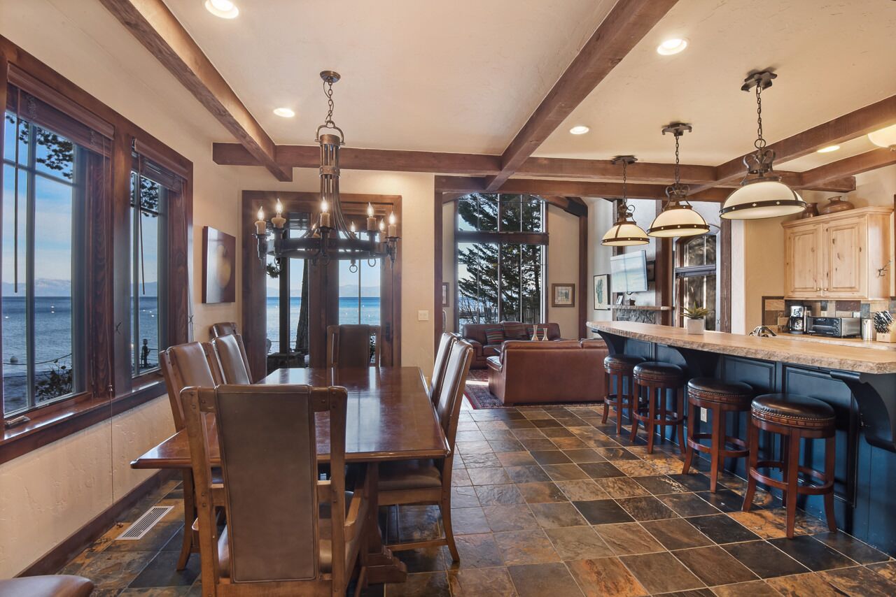 House, Multiple Beds, Hot Tub | Dining